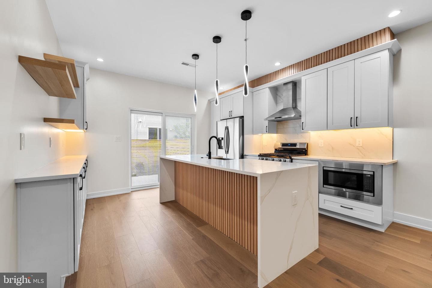 2324 Reed Street photo 8