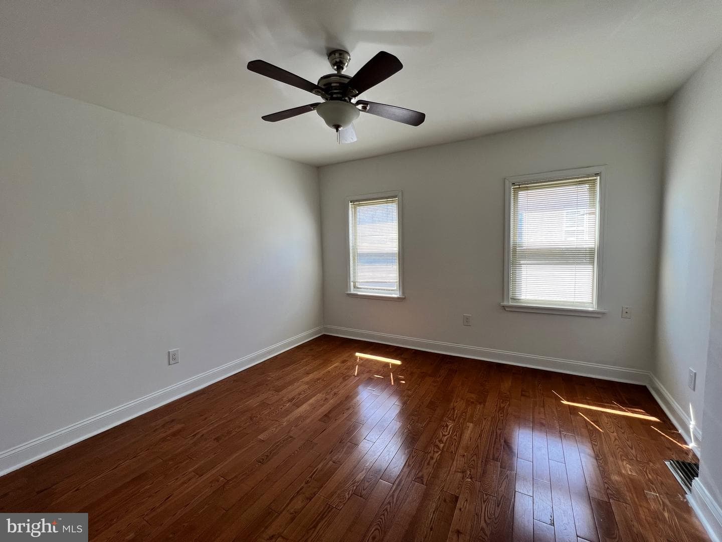 2654 Agate Street photo 7