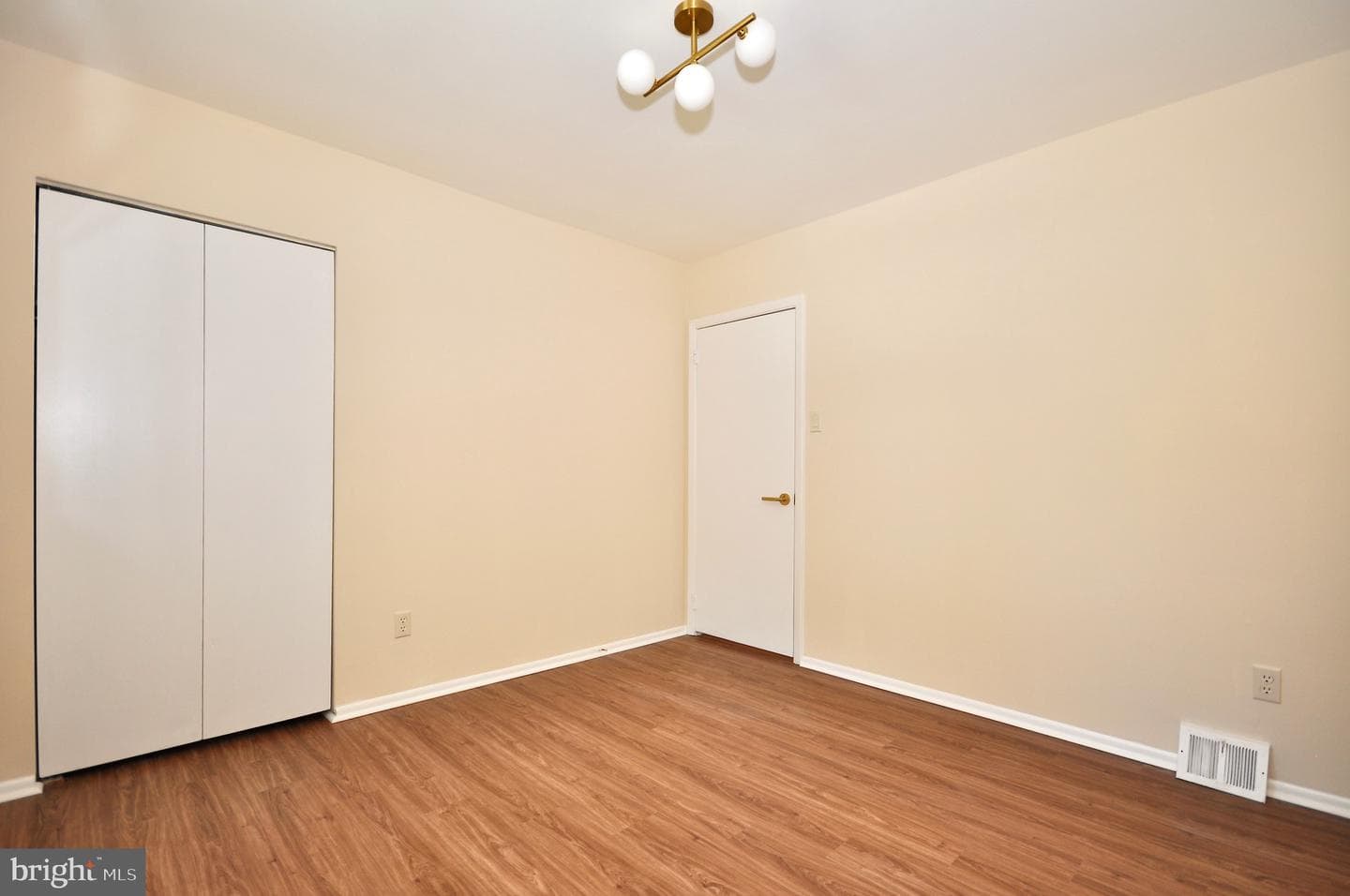 15155 Milford Street photo 20