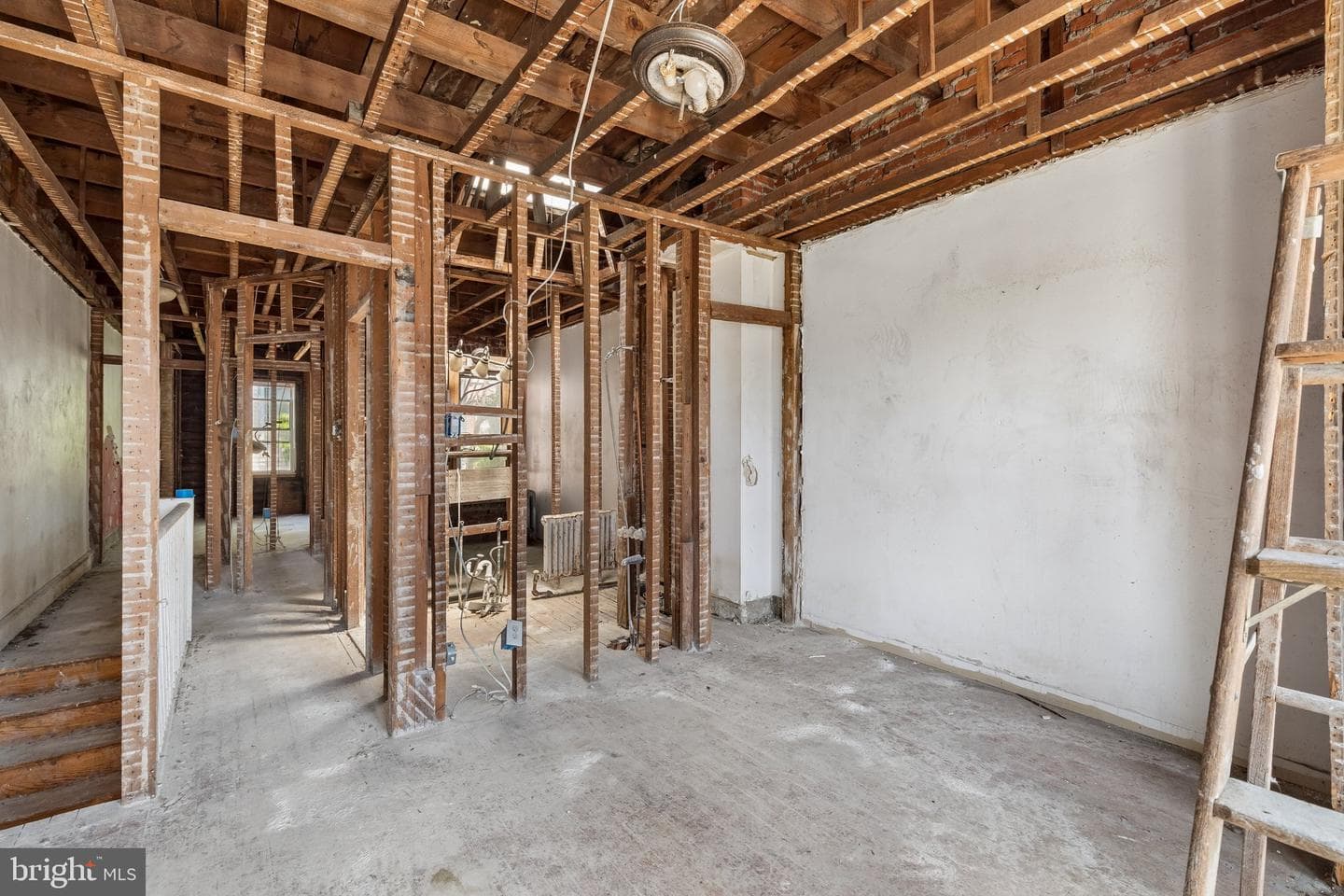 2245 E Cambria Street photo 19