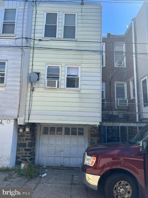584 E Carver Street photo 10