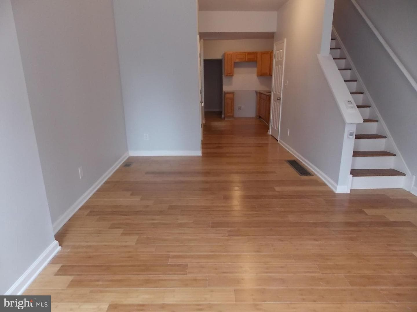 1823 N Judson Street photo 2