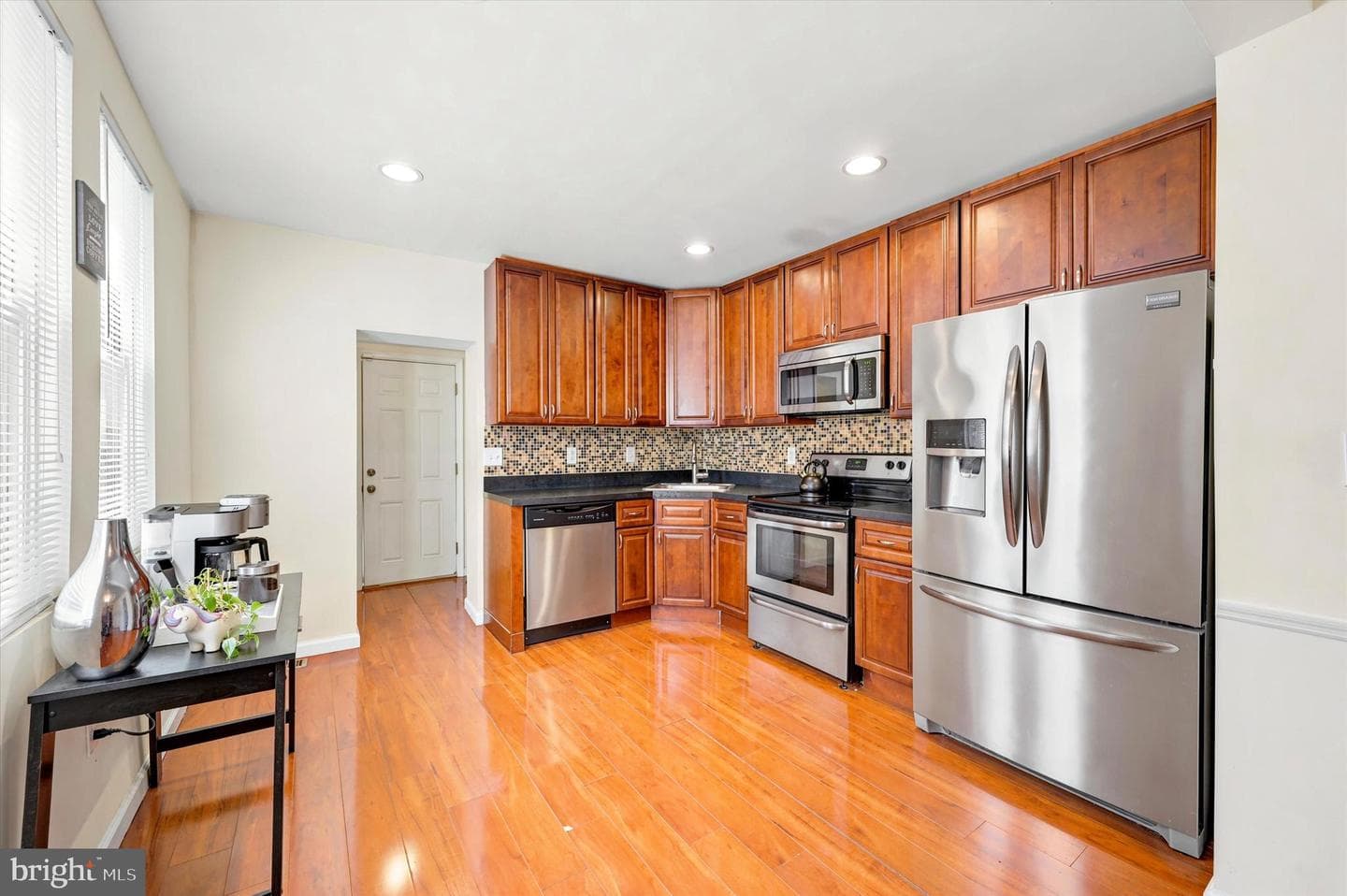 268 E Johnson Street photo 12