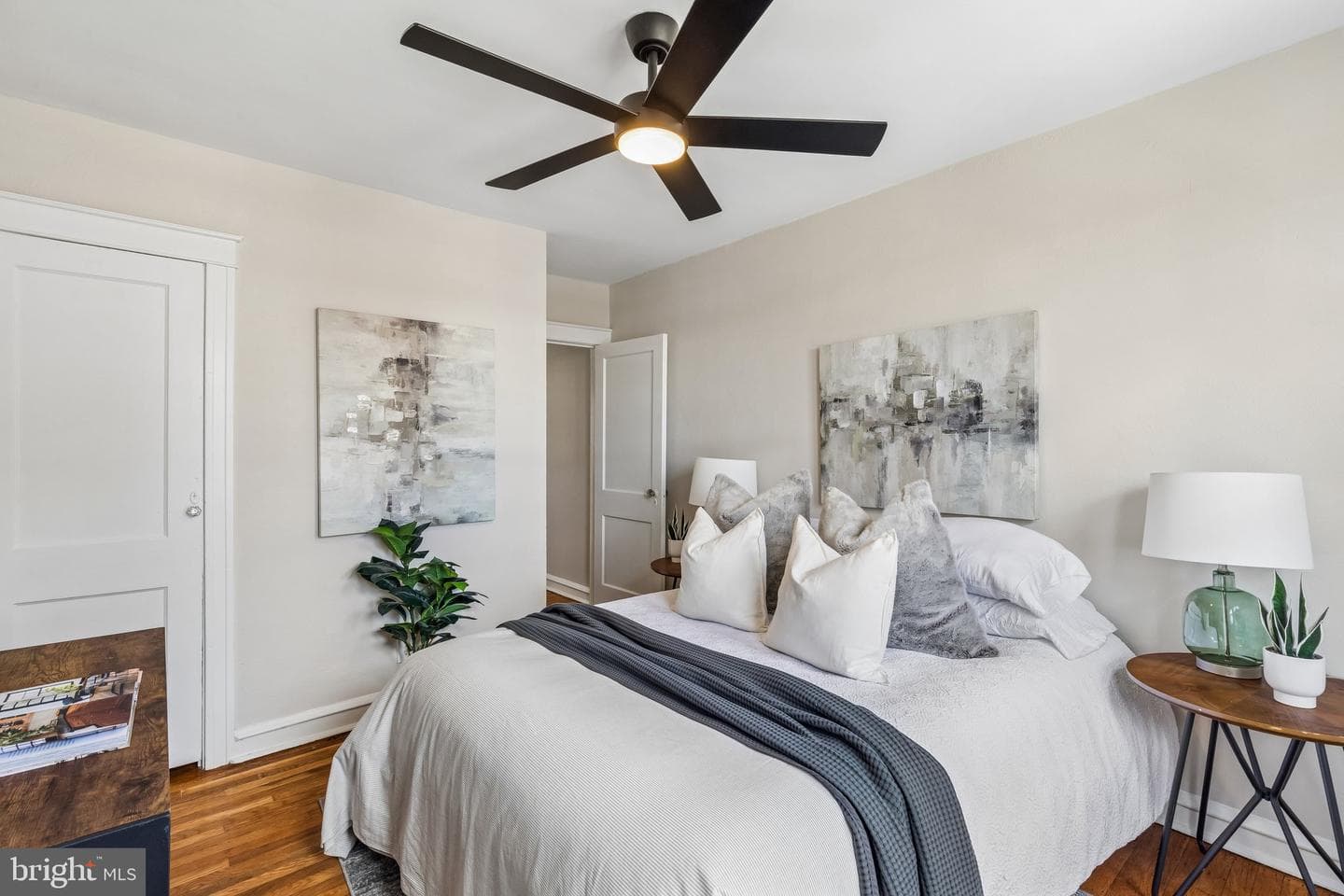 7837 Provident Street photo 12