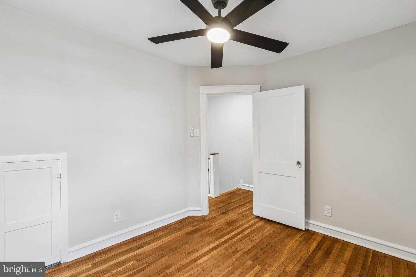 7837 Provident Street photo 14