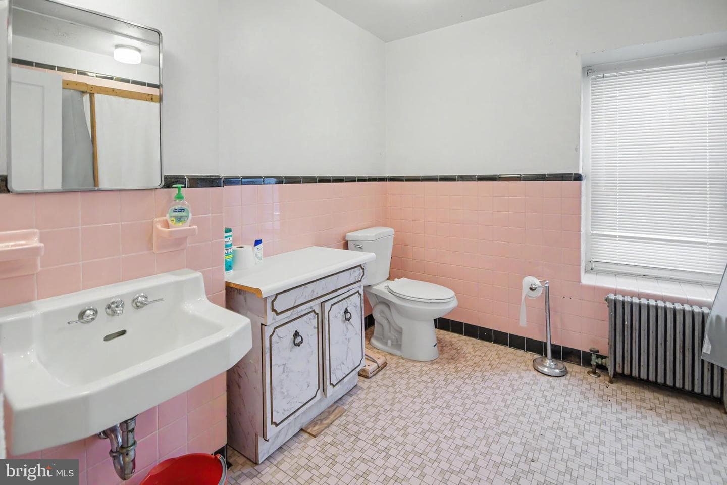 45 W Logan Street photo 62