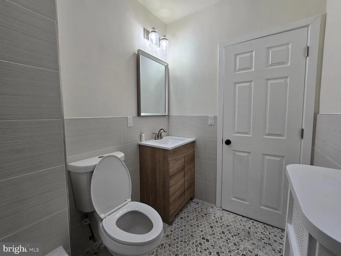 962 Carver Street photo 15