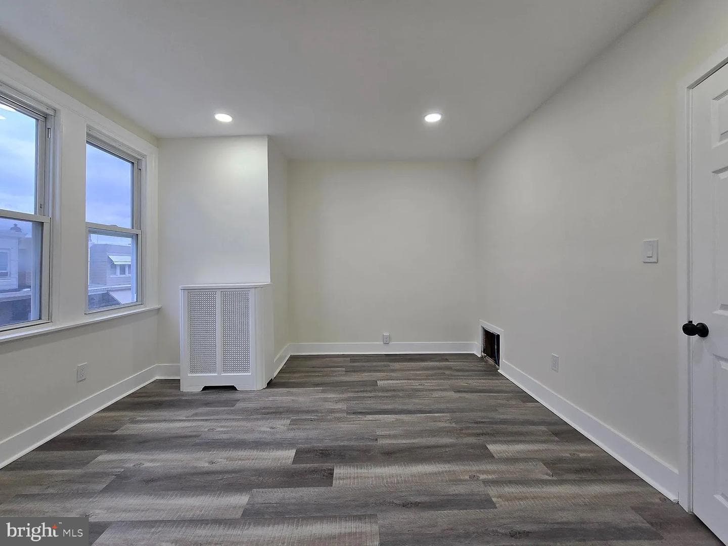962 Carver Street photo 18