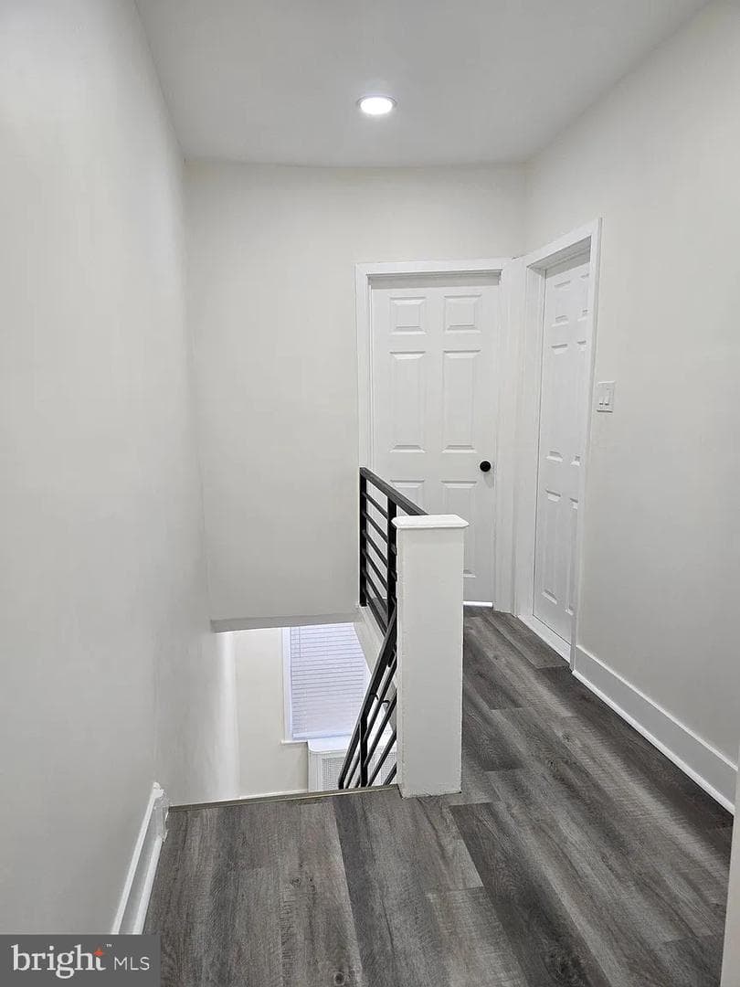 962 Carver Street photo 9