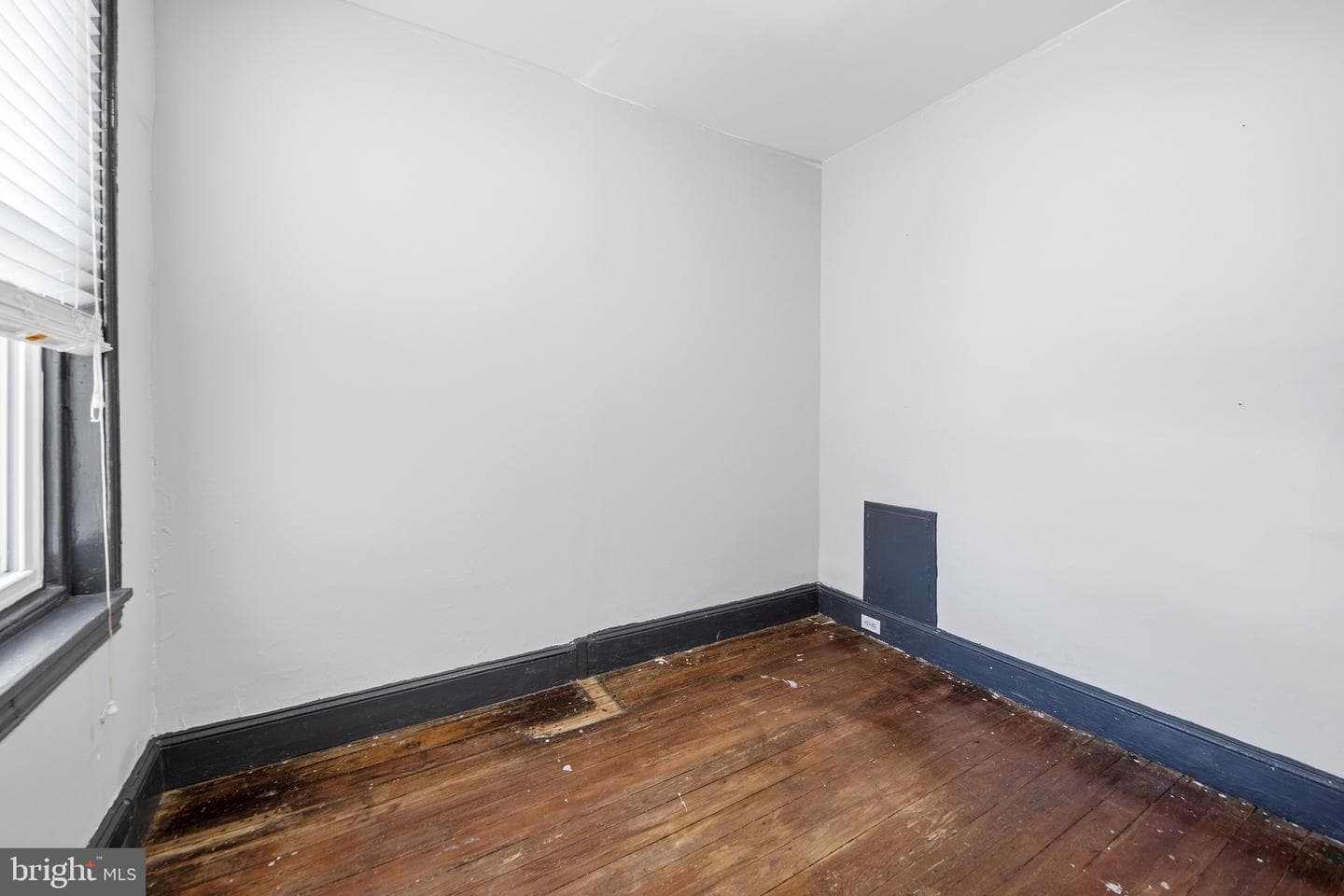 1513 E Montgomery Avenue photo 14