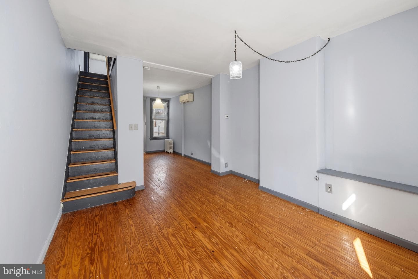 1513 E Montgomery Avenue photo 2