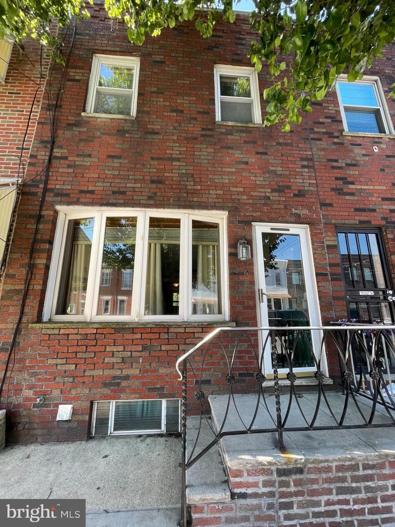 344 Wolf Street photo 1