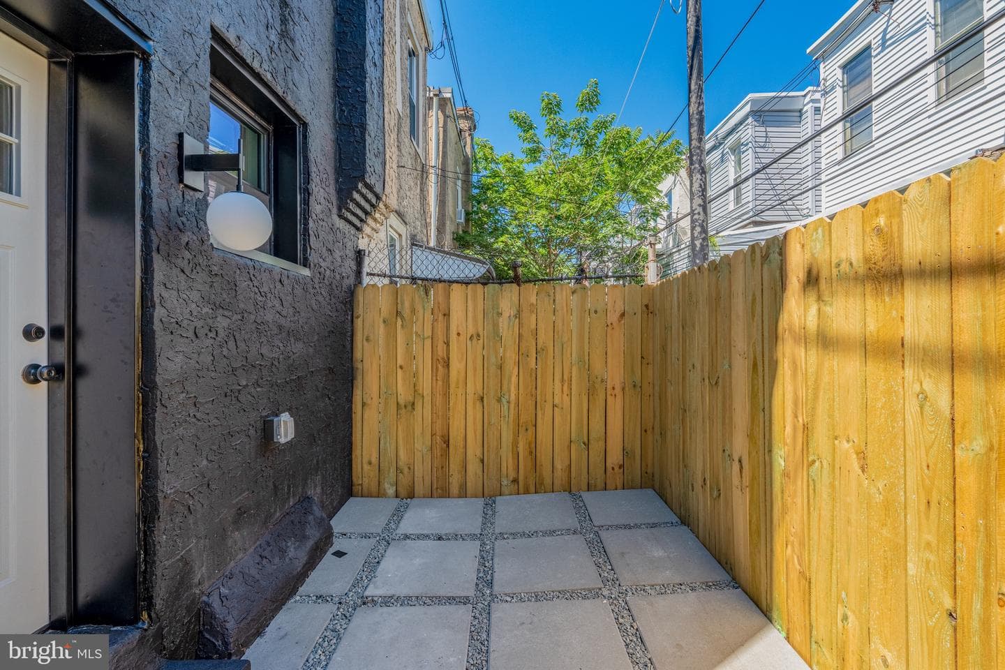 1405 N Corlies Street photo 27