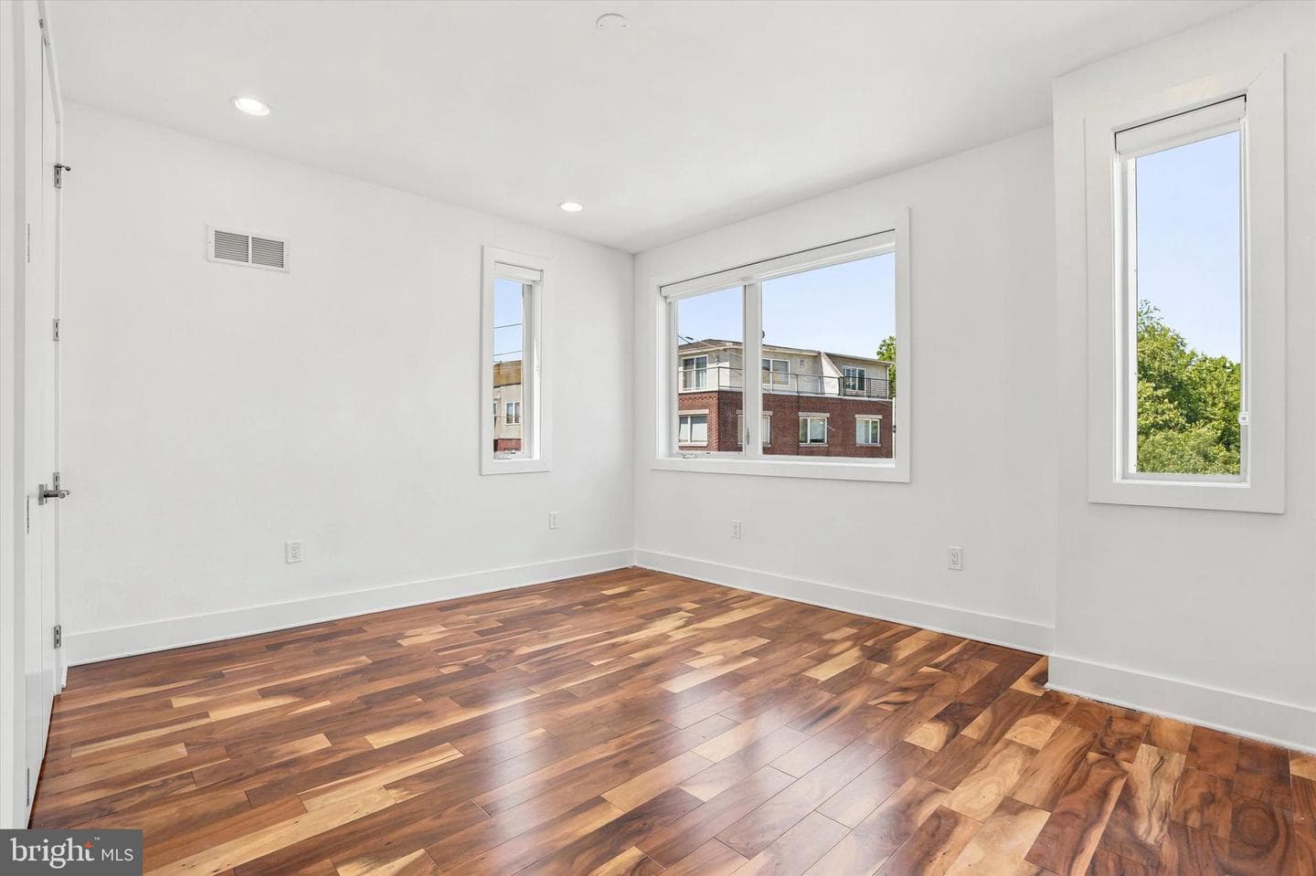 740 S Chris Columbus Boulevard #17 photo 24
