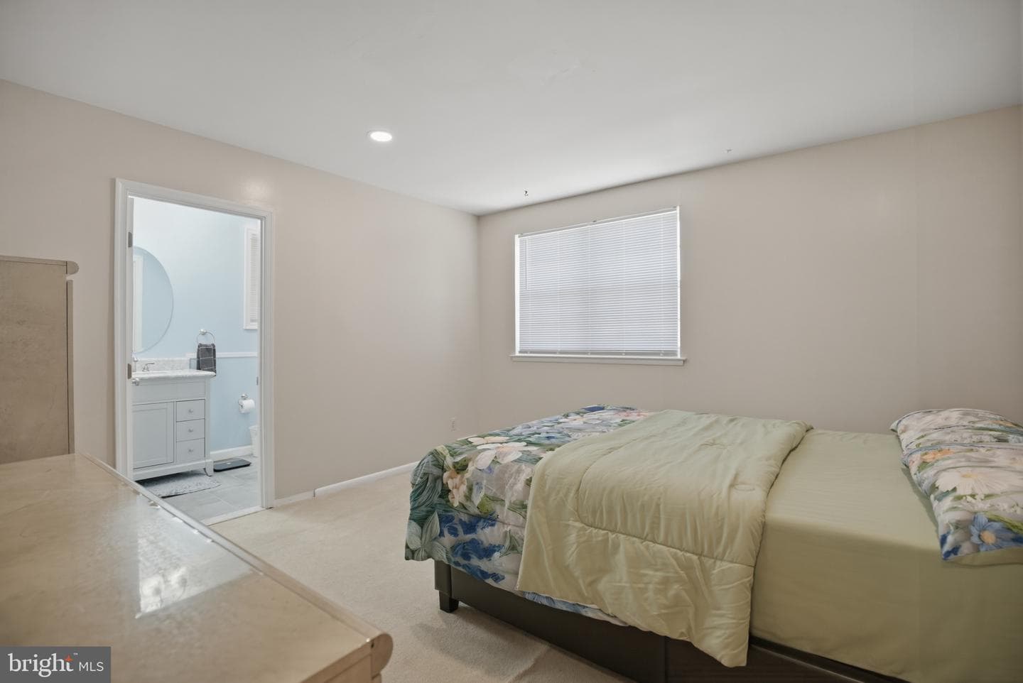 8906 Sylvia Lane photo 14