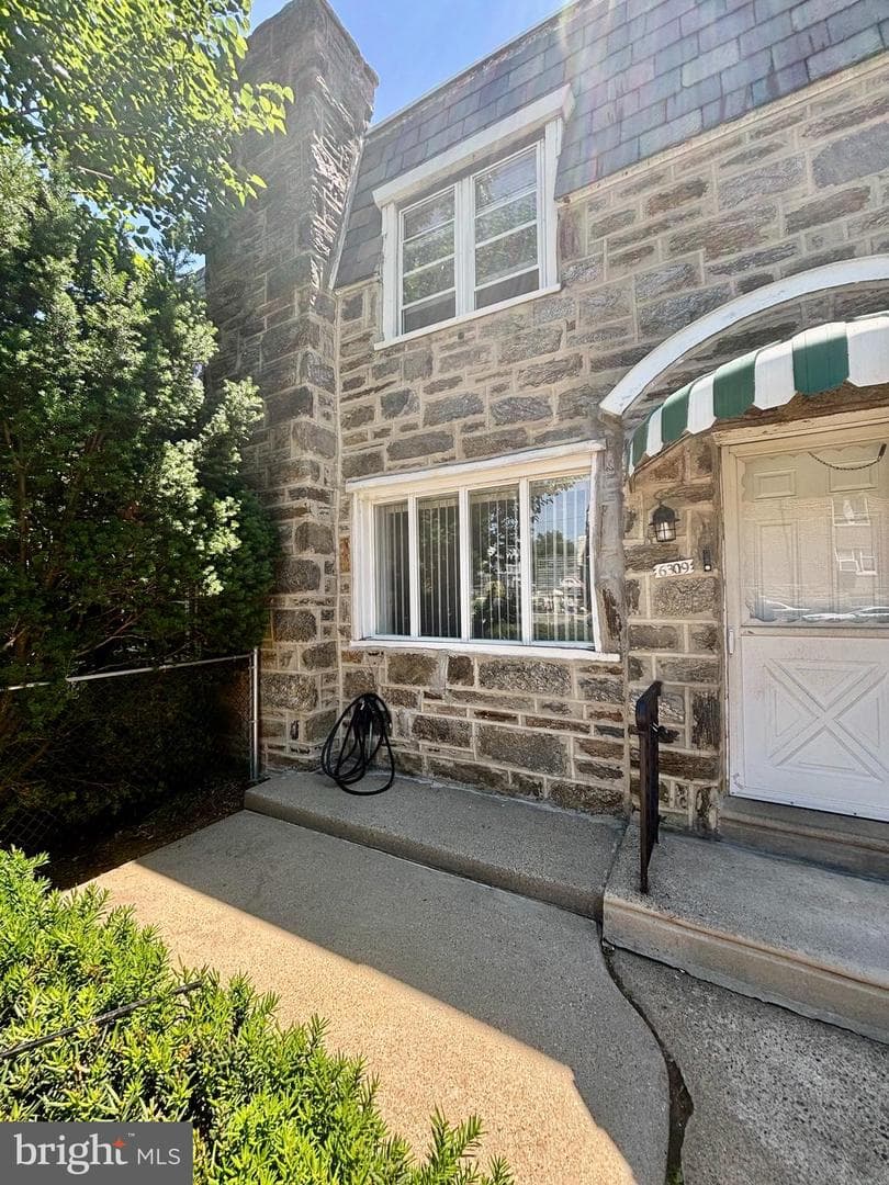6309 Walker Street photo 3