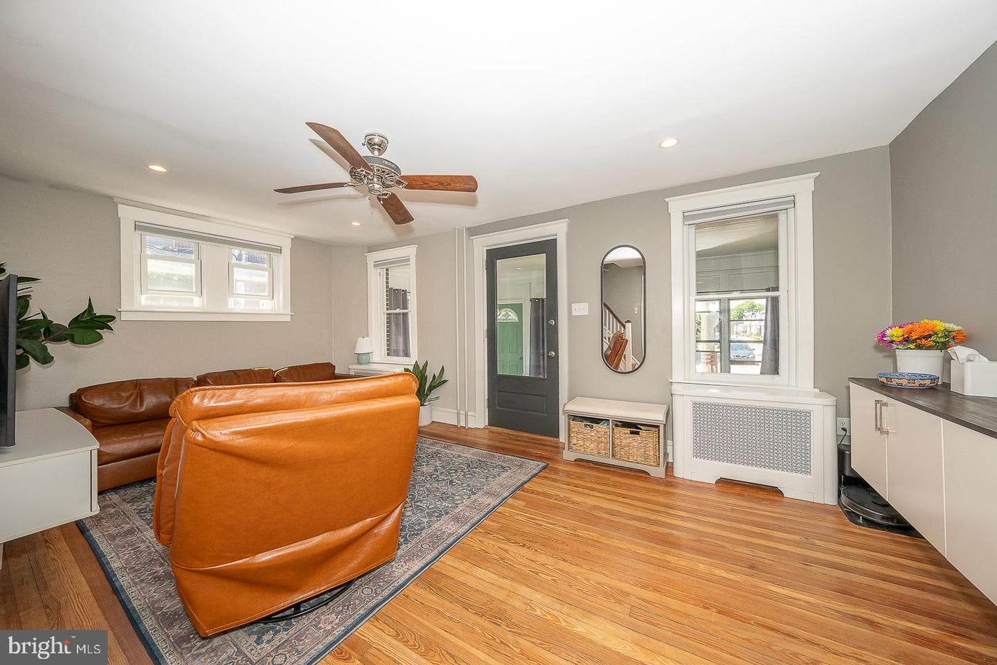 4011 Mitchell Street photo 5