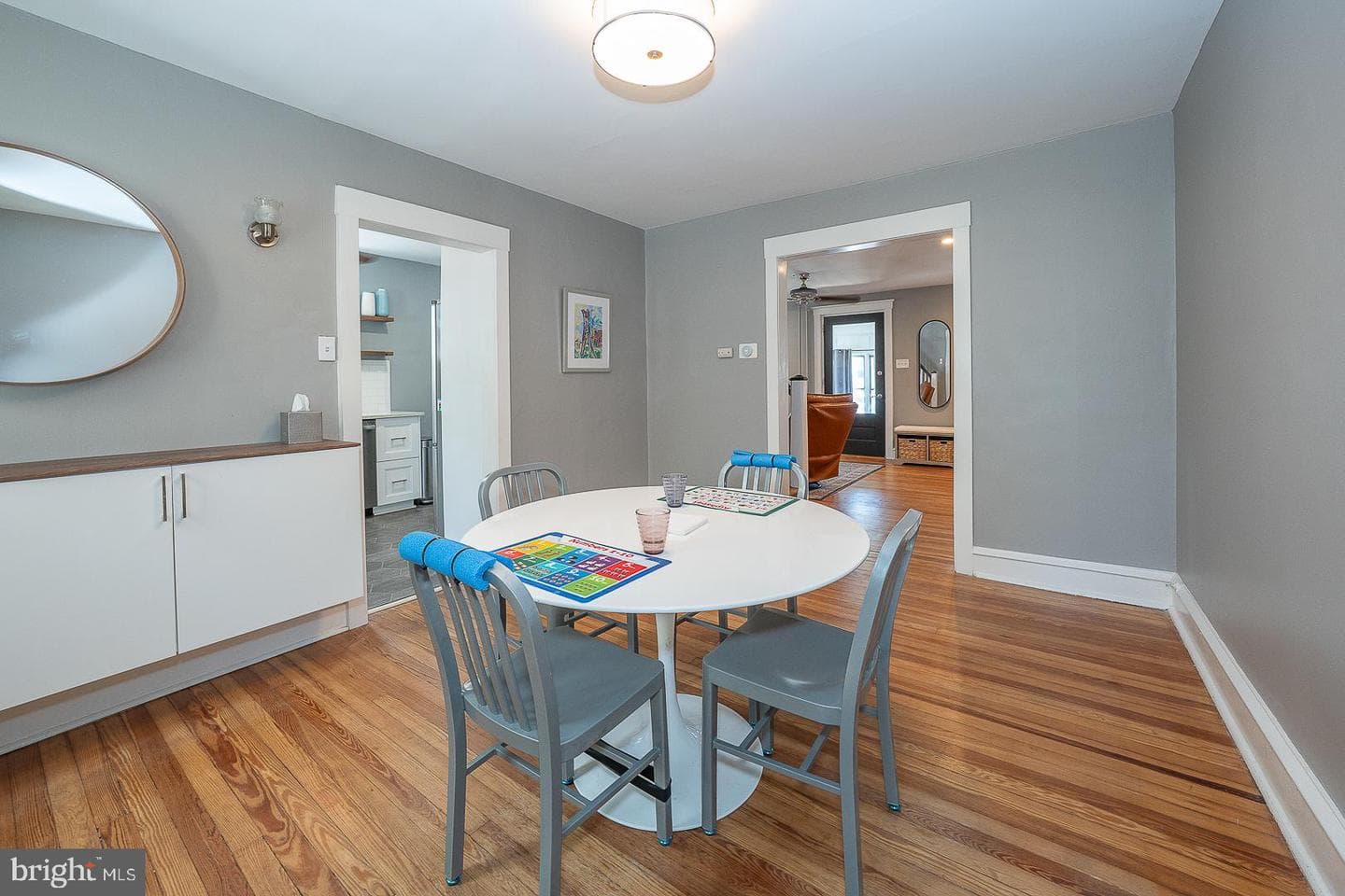 4011 Mitchell Street photo 8