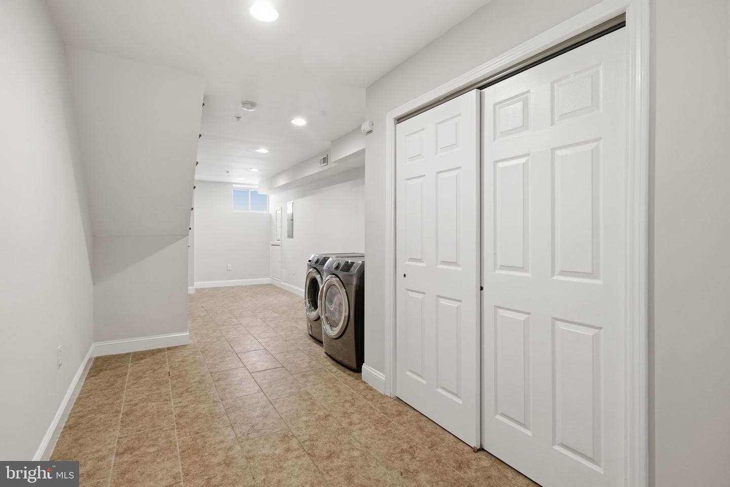 2340 Greenwich Street photo 18