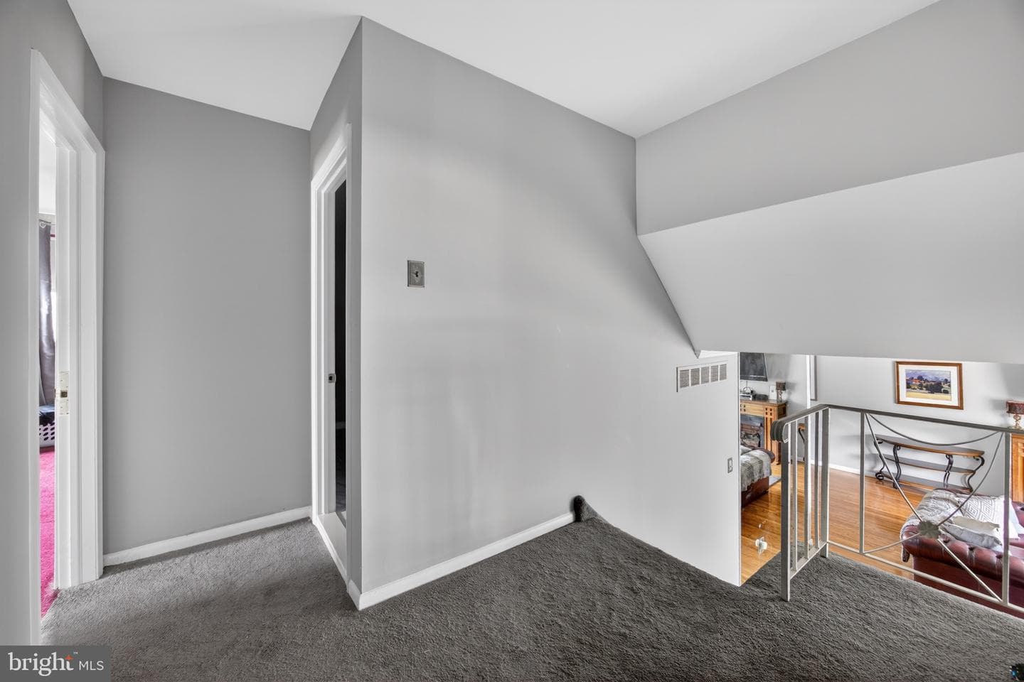 463 Pinewood Road photo 18