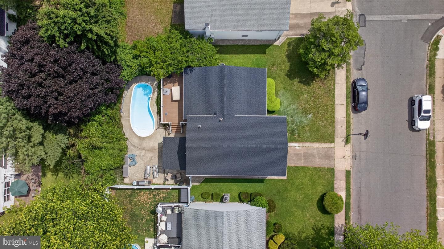 463 Pinewood Road photo 48