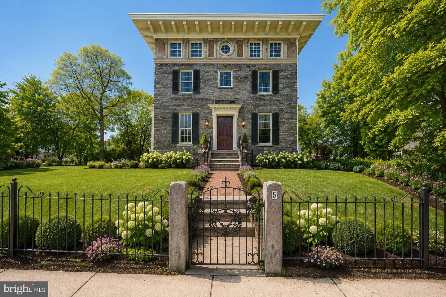 5 E Chestnut Hill Avenue, Philadelphia