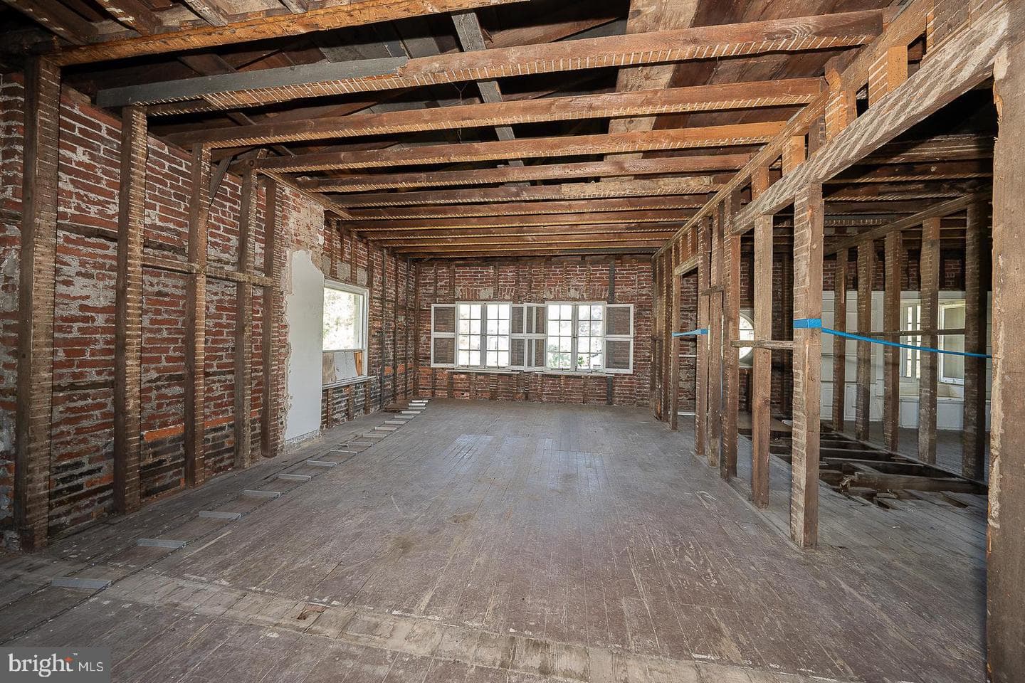 5 E Chestnut Hill Avenue photo 13