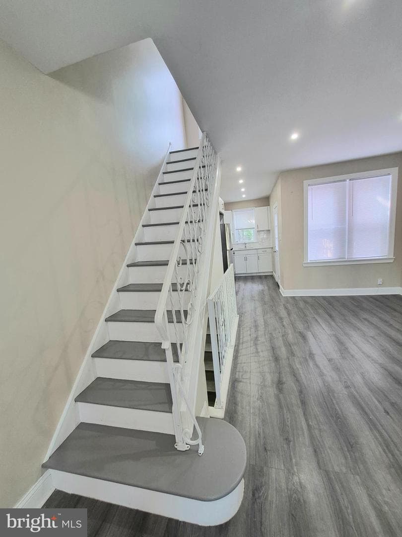 6136 Walker Street photo 4