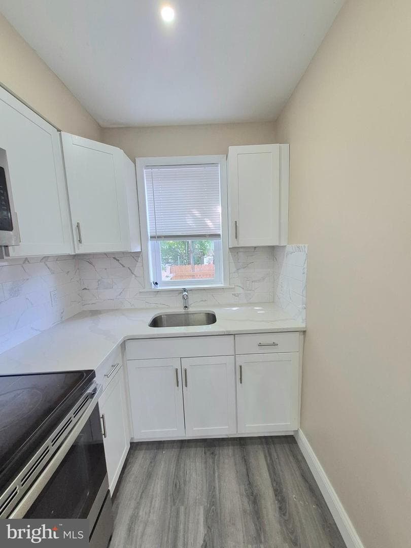6136 Walker Street photo 7
