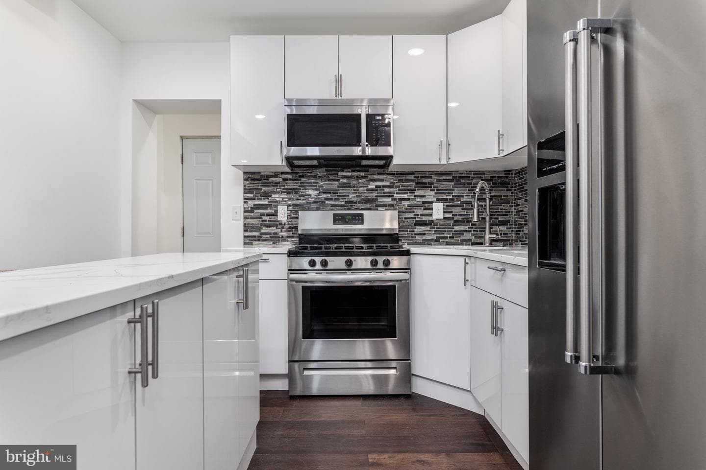 1540 N Hollywood Street photo 7