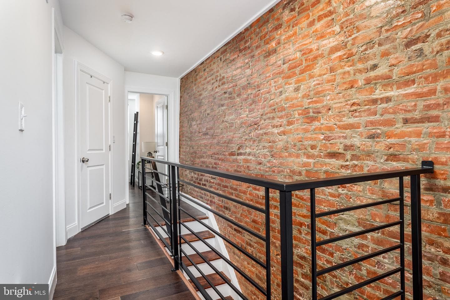 1540 N Hollywood Street photo 8