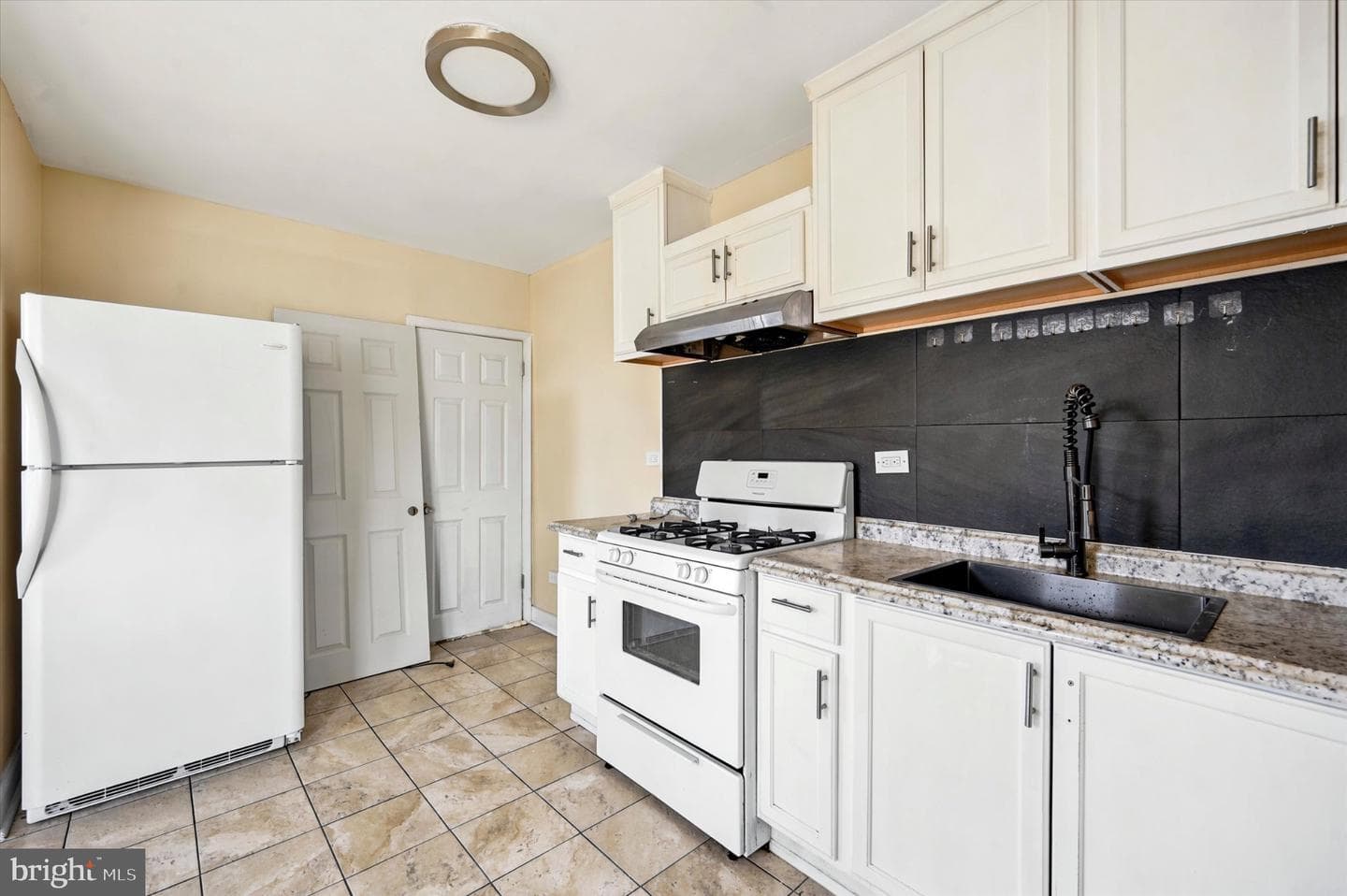 6701 Kindred St photo 16