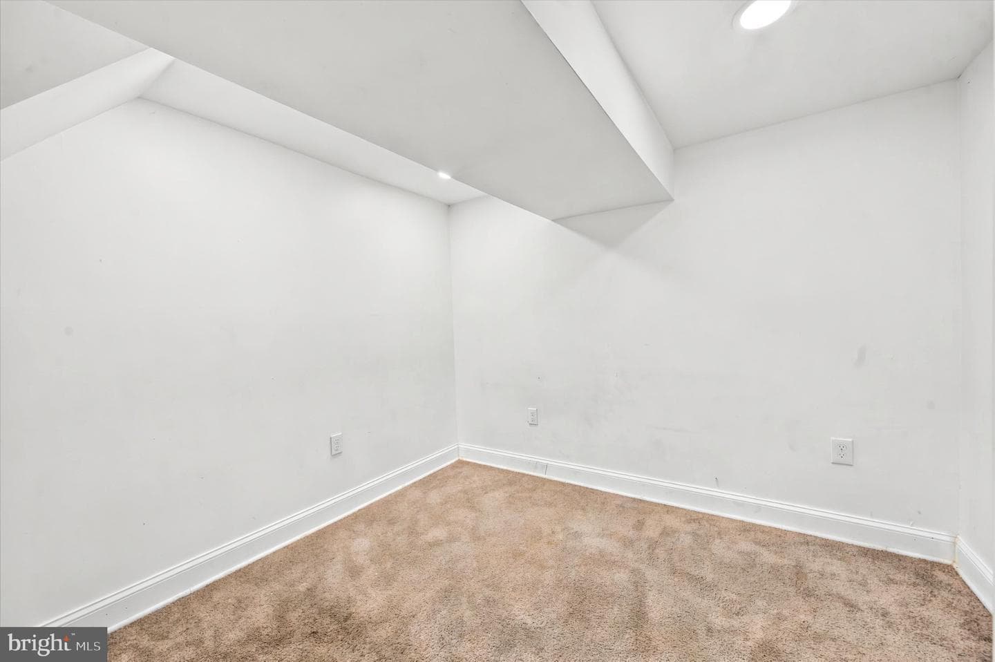 6701 Kindred St photo 19