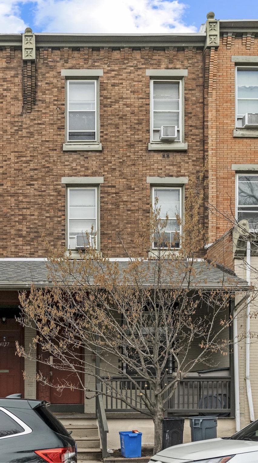 4125 Woodland Avenue photo 1