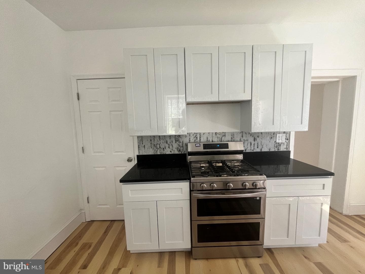 1364 W Spencer Street photo 6