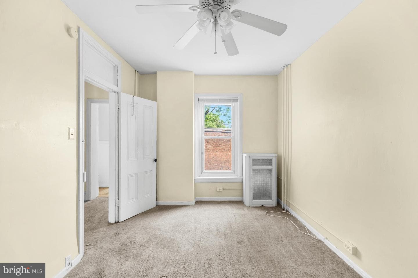 122 W Salaignac Street photo 15