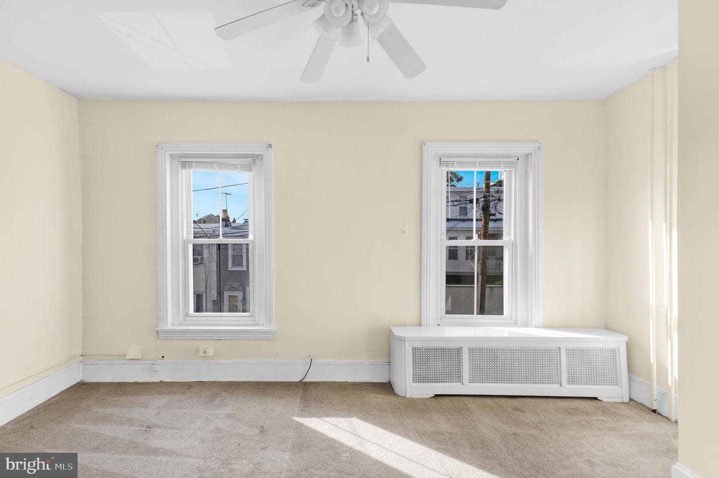 122 W Salaignac Street photo 16