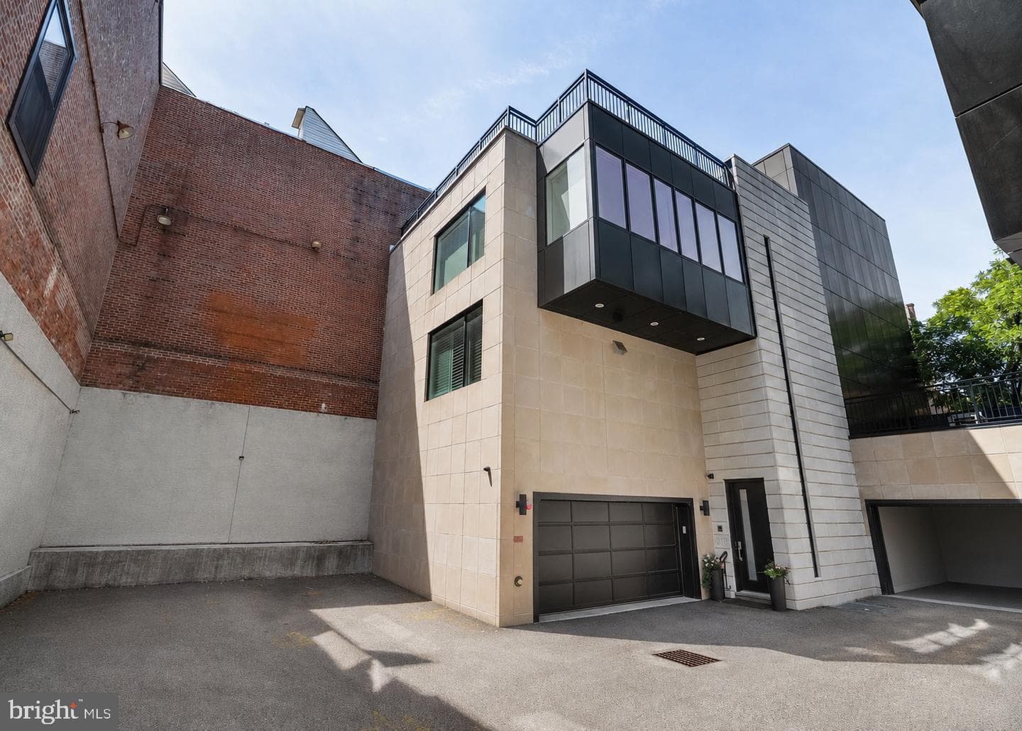 218 S 3rd Street photo 37