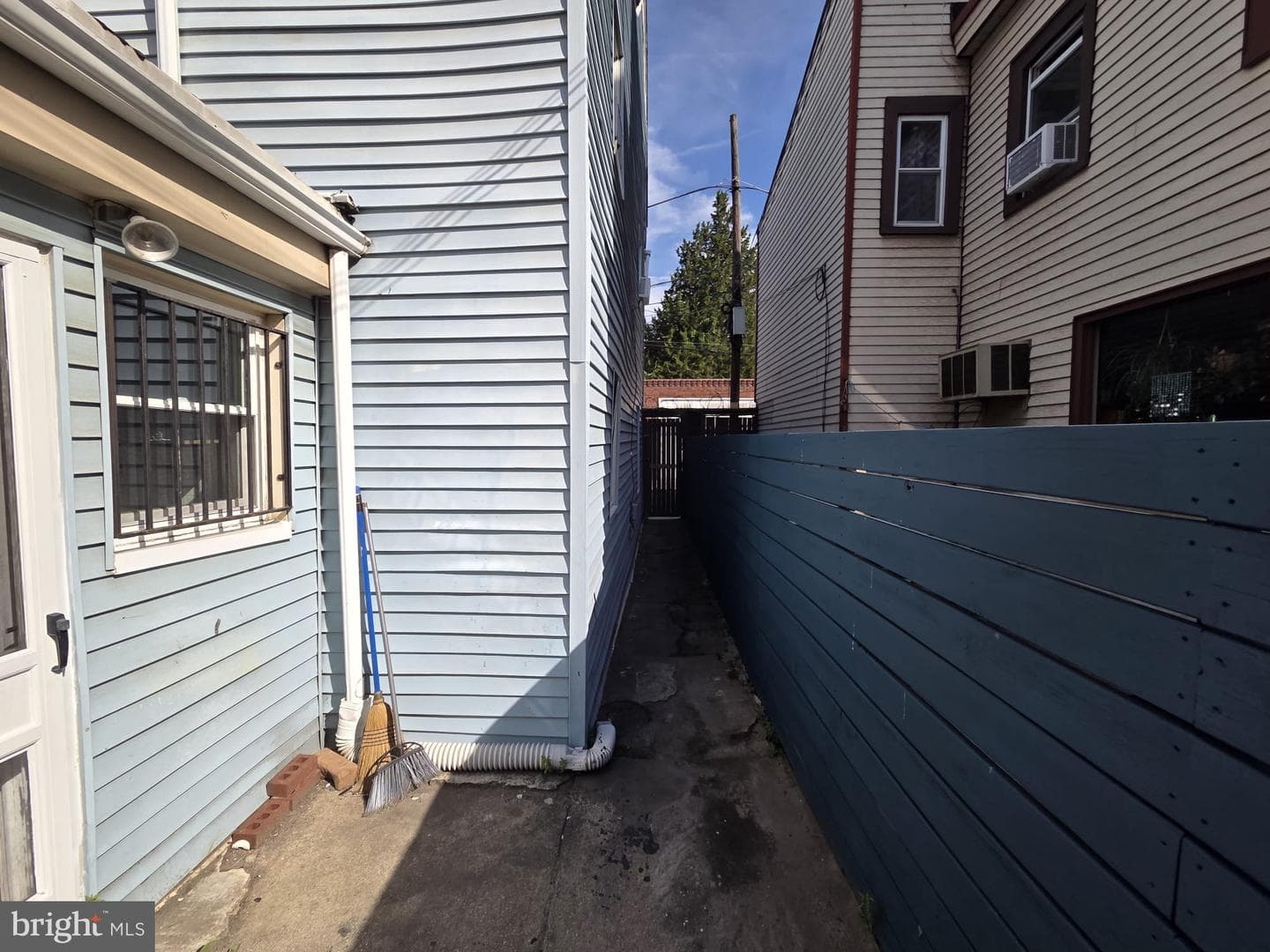 2809 Tilton Street photo 18