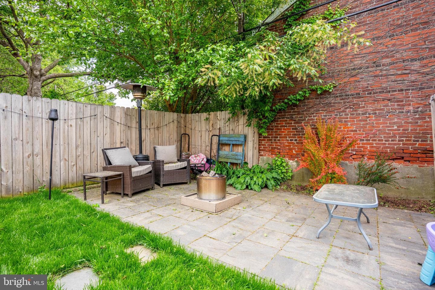 4326 Mitchell Street photo 27
