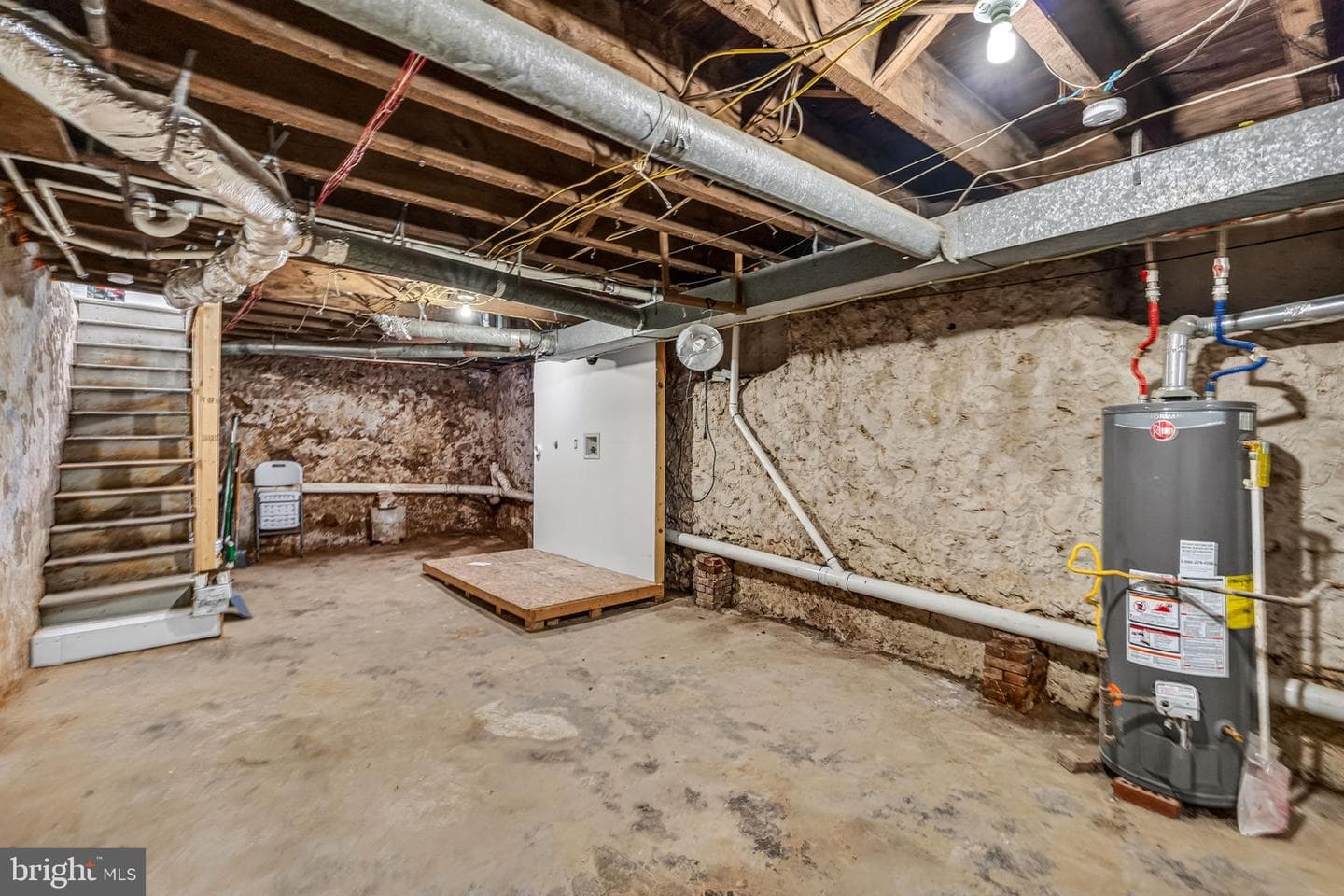 216 W Penn Street photo 30