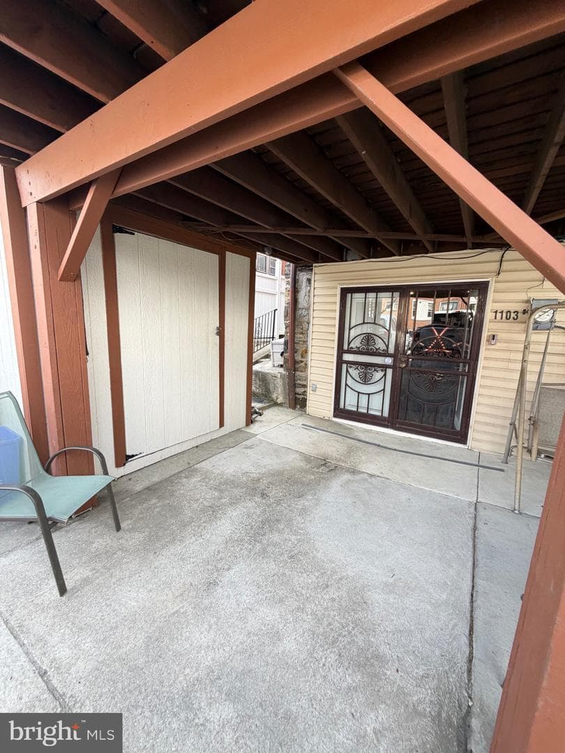 1103 Kenwyn Street photo 29