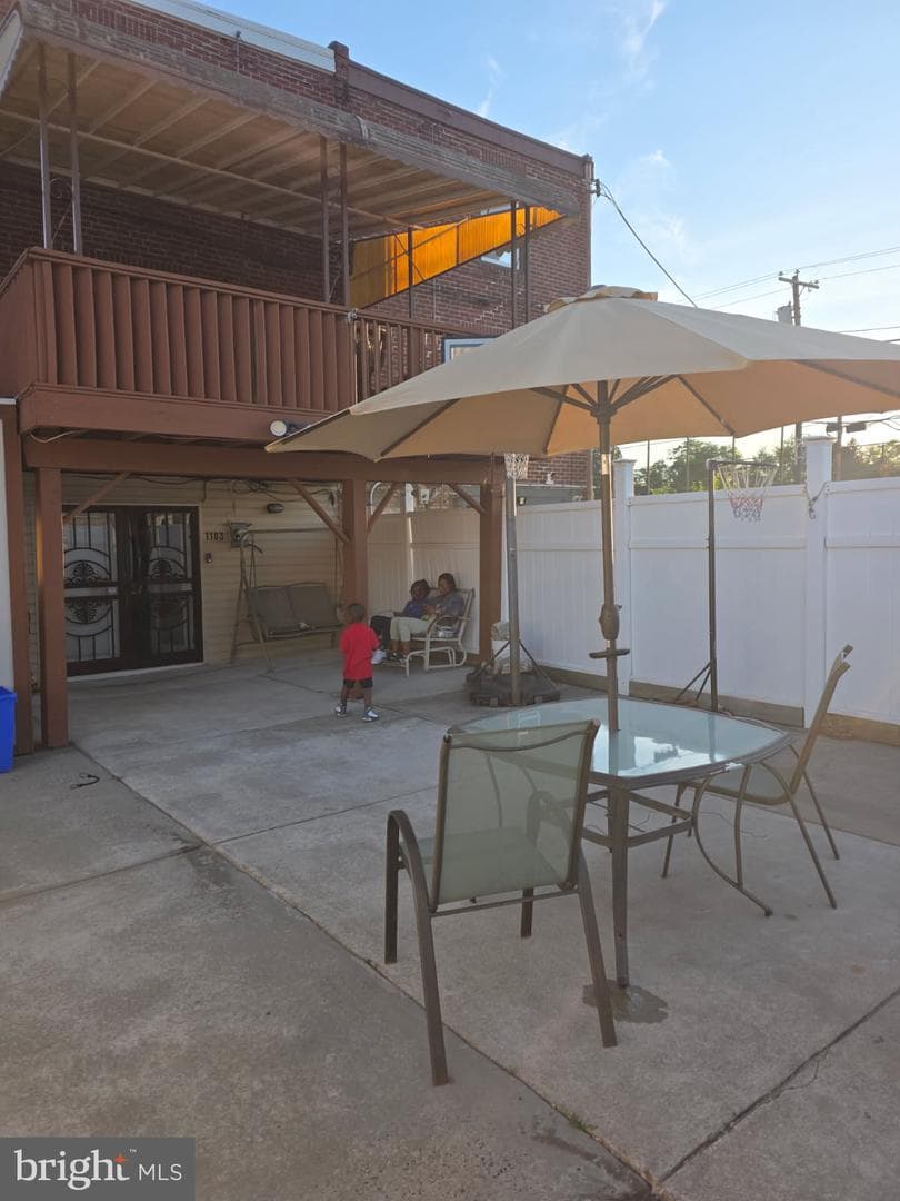 1103 Kenwyn Street photo 30