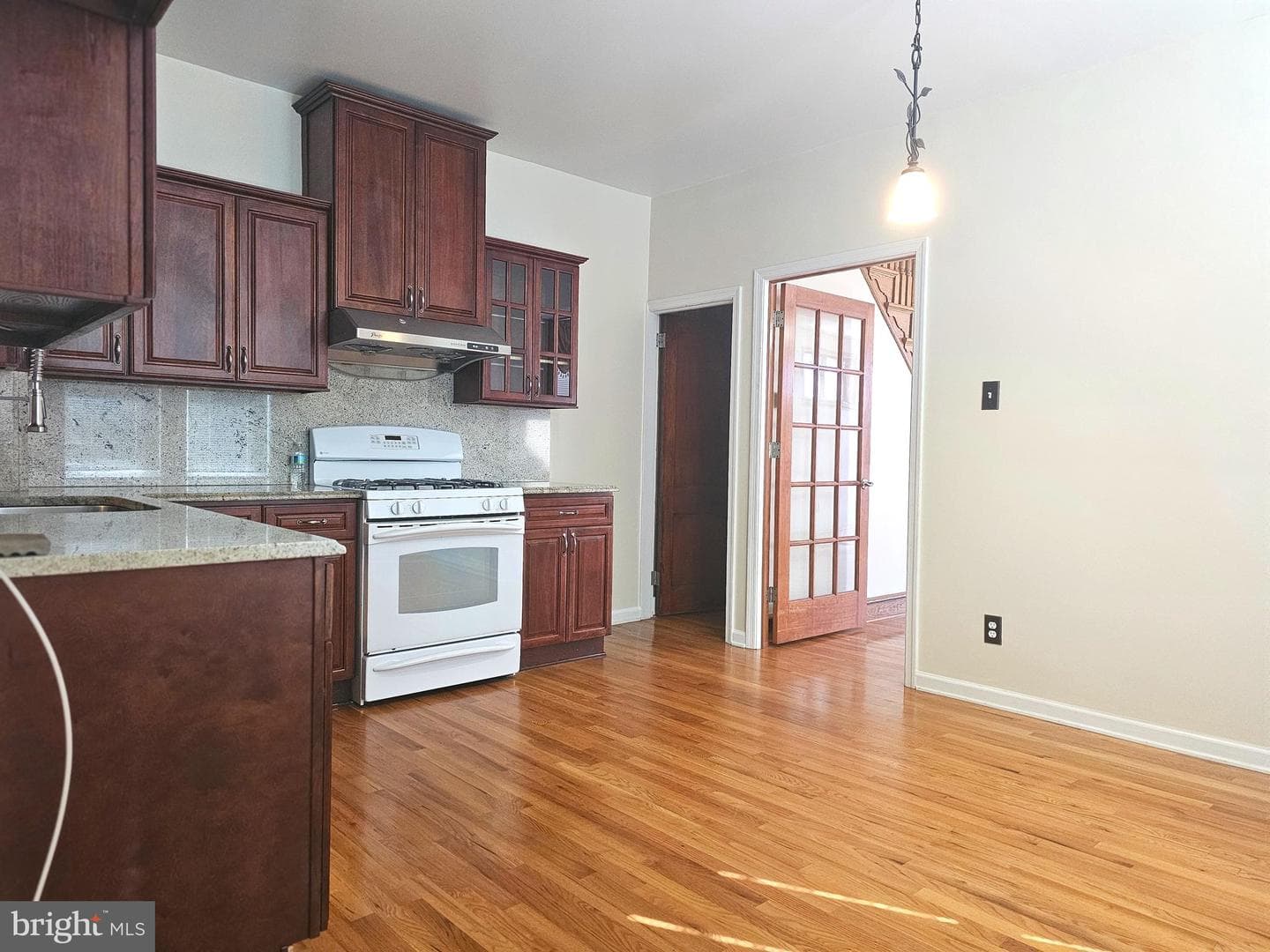 424 Fanshawe Street photo 10