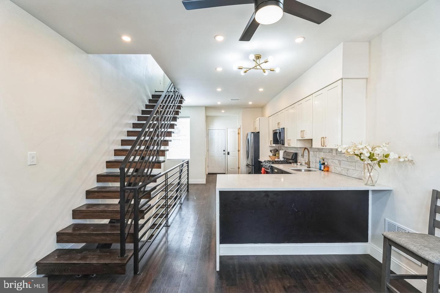 2420 Harlan Street photo 4