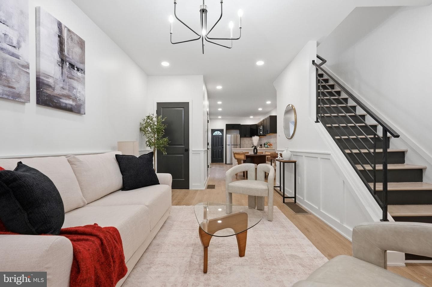 5430 Addison Street photo 3