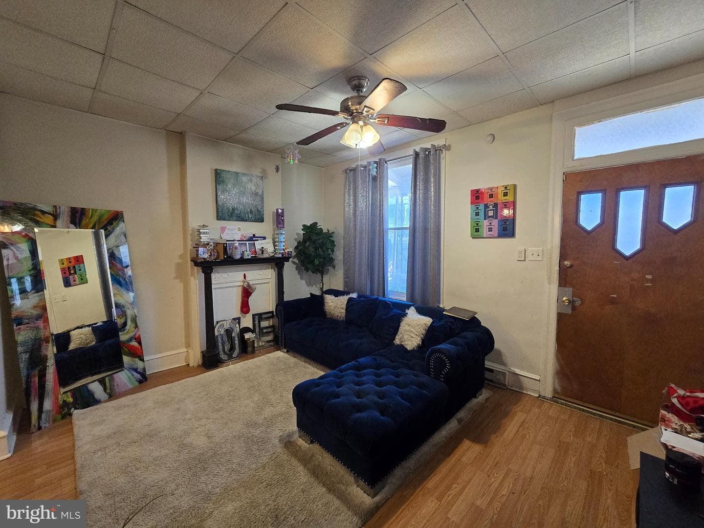 2242 W Huntingdon Street photo 3