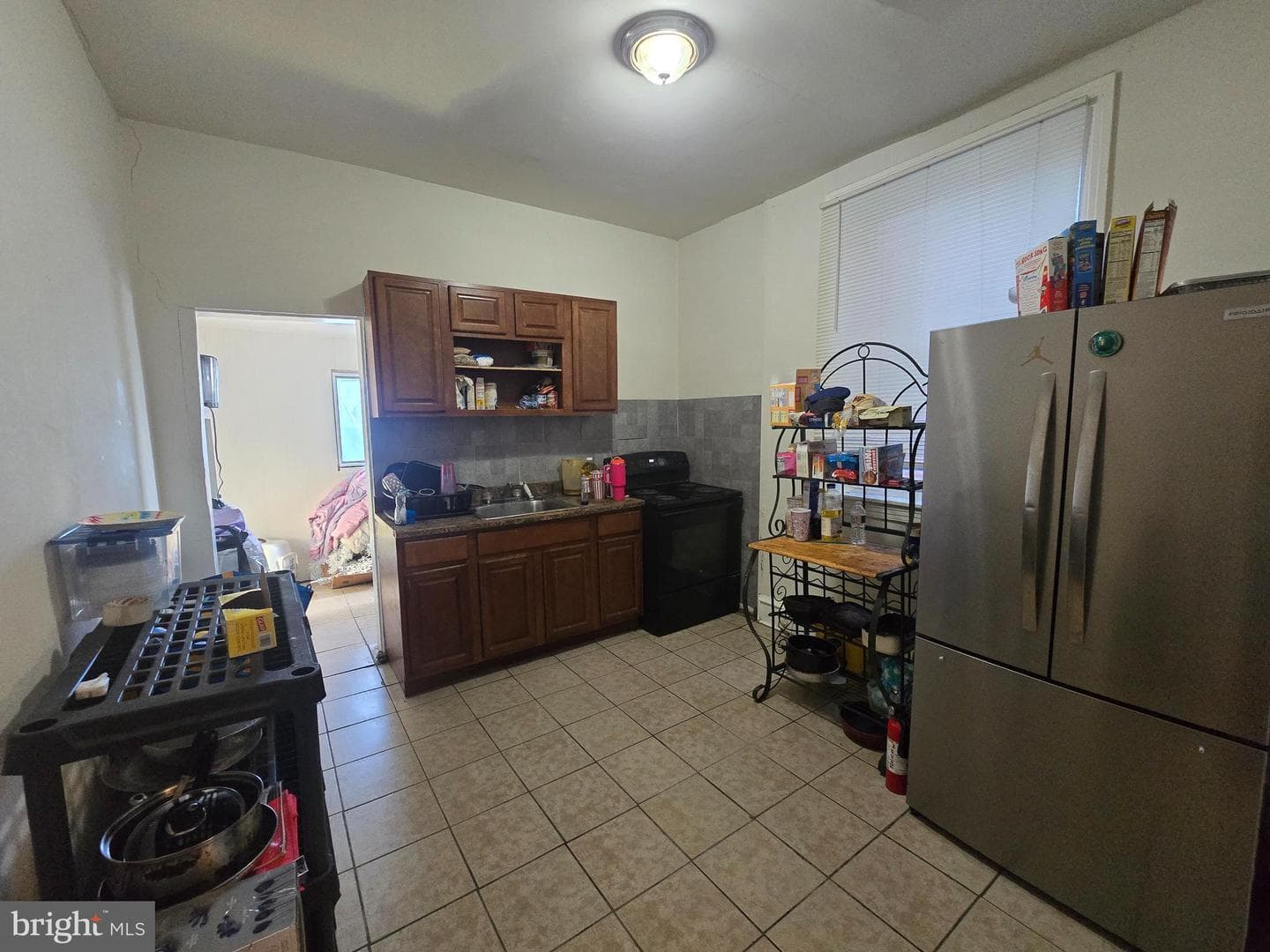 2242 W Huntingdon Street photo 5