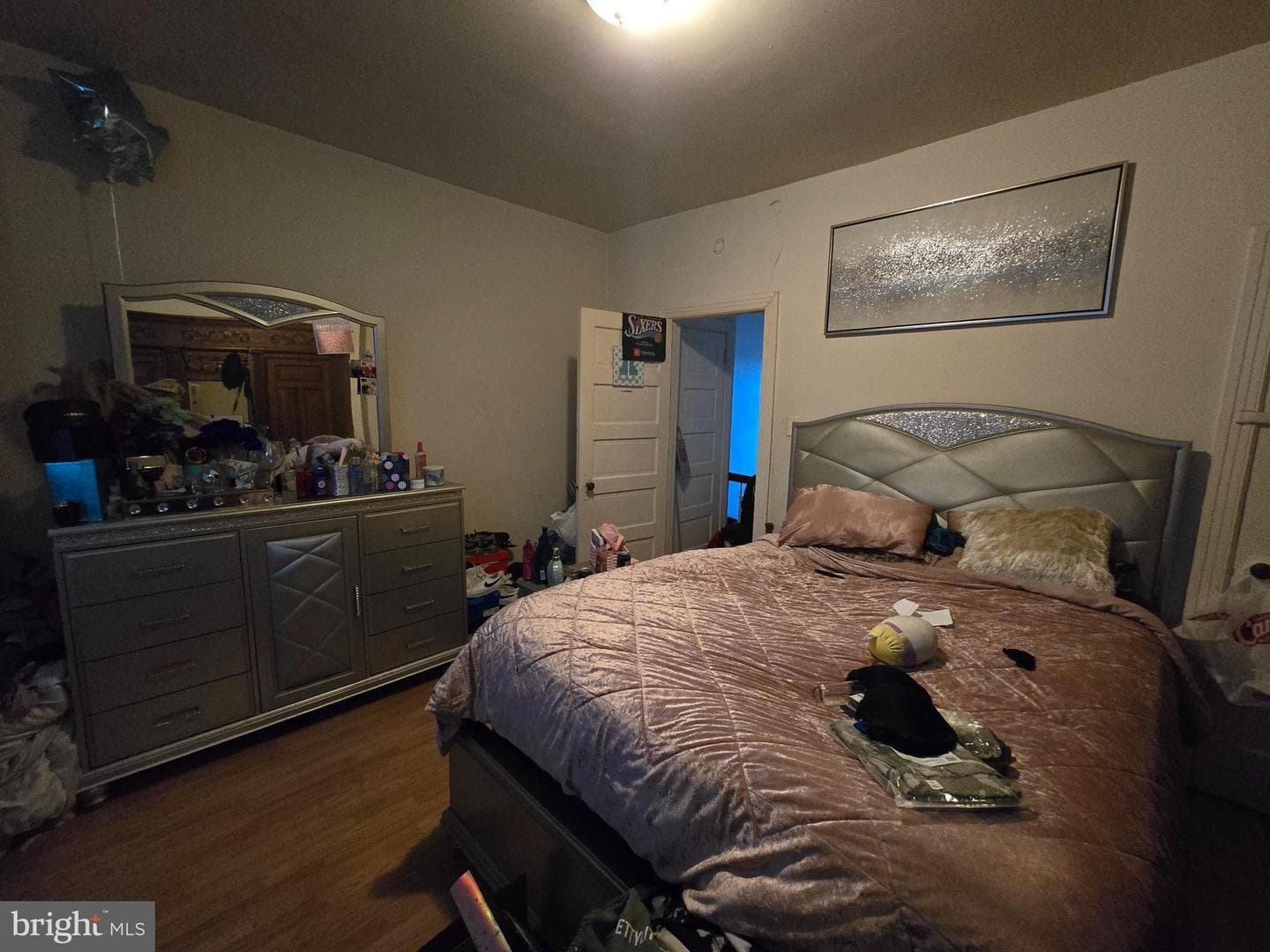 2242 W Huntingdon Street photo 8