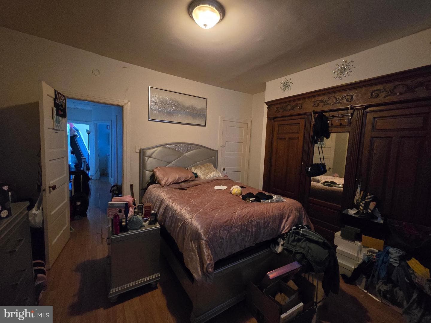 2242 W Huntingdon Street photo 9